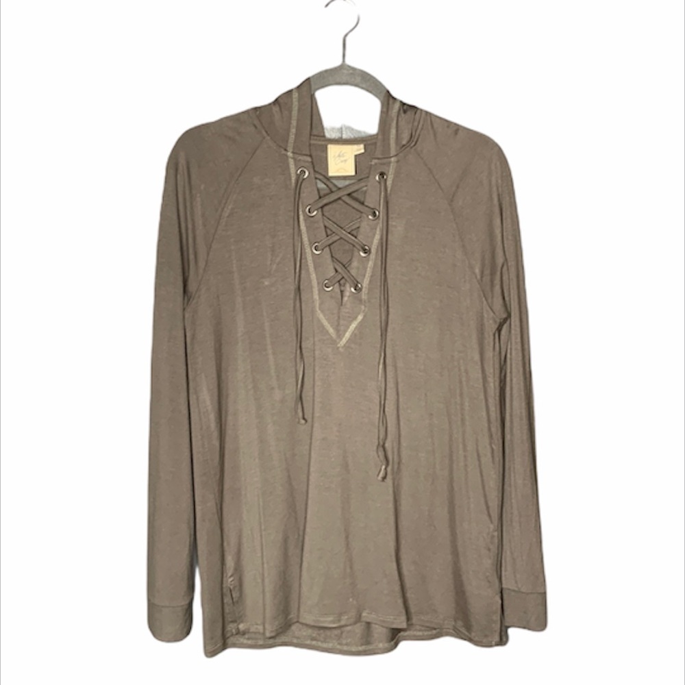 WHITE CROW Light weight‎ hooded long sleeve  lace up shirt.